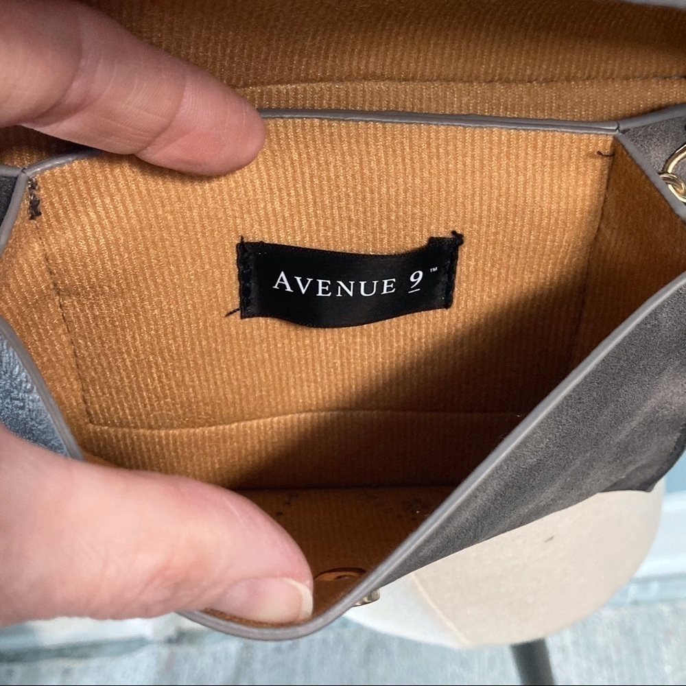 𝅺avenue 9 Mini Laser Cut Tassel Accent Crossbody - Picture 10 of 16